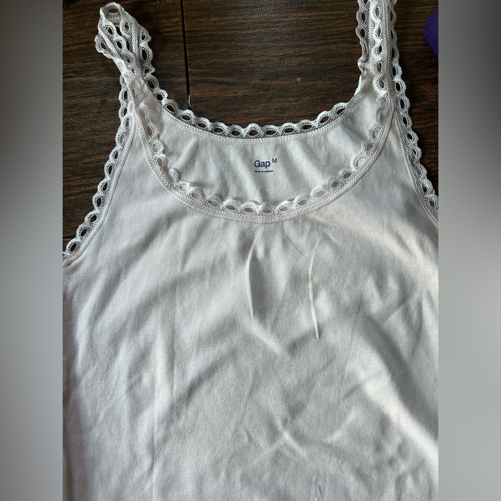 GAP Women's Cream Lace-Trimmed Tank Top